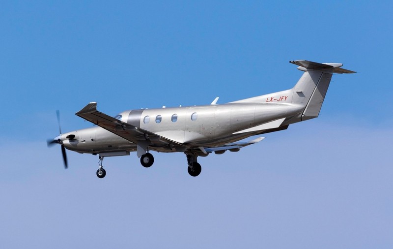 Pilatus Pc-12, avionul prăbuşit la Milano, costă până la 4,3 milioane de dolari