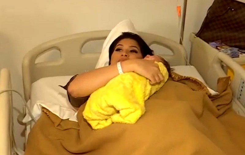 Roxana Dobre, prima imagine după ce a născut. Cât s-a îngrășat bruneta pe perioada sarcinii
