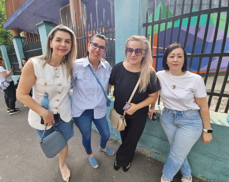 Evaluarea Națională 2026 la Română. Profesori ținuți „ostatici” până la 8 ore în școli: sindicatele acuză Ministerul de incompetență și răzbunări