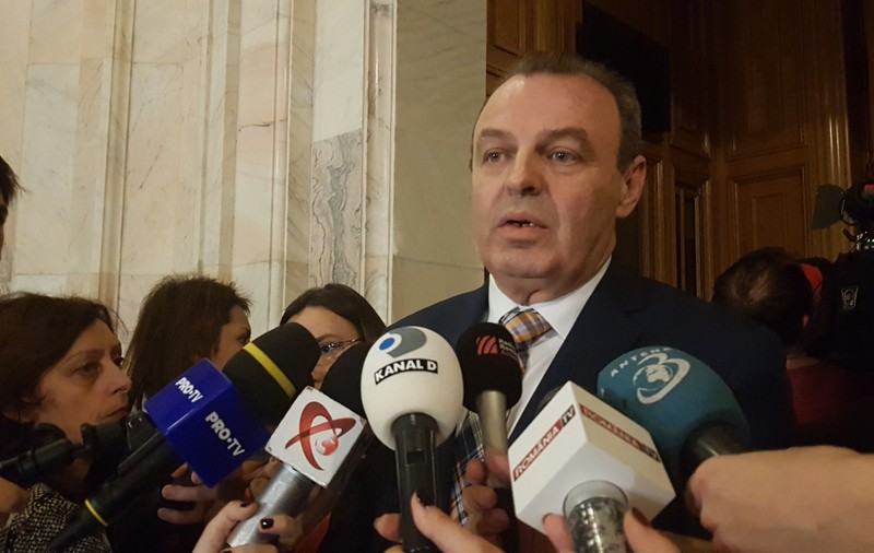 Ministrul Transporturilor, despre închiderea a 100 de rute la CFR Călători: Am organizat supracontroale, să vedem câți circulă fără bilet