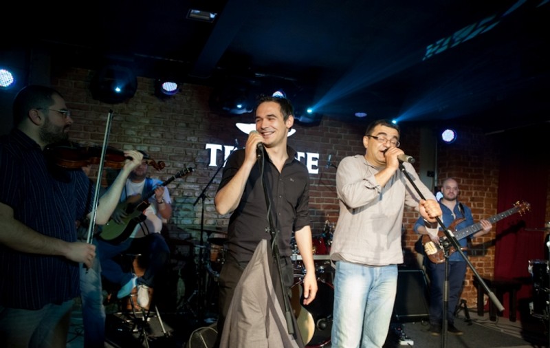 Răzvan Simion s-a făcut artist! A cântat cu Mihai Mărgineanu în Club Tribute!