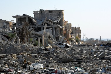 Așa arăta orașul Raqqa, în urmă cu doi ani, când Forțele Democratice Siriene - SDF - au eliberat orașul de sub controlul teroriștilor din Statul Islamic | Foto: EPA