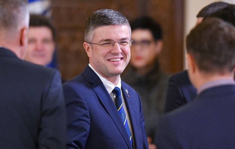 Irineu Darău o apără pe Adriana Miron, șefa sa de cabinet, condamnată pentru abuz în serviciu și fals intelectual: „A fost reabilitată”