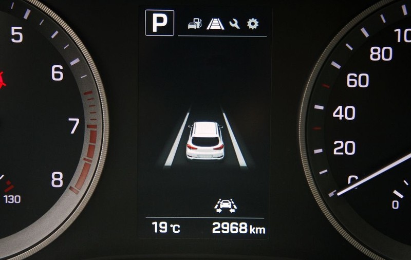 Sistemul „Lane Assist” – ce înseamnă și cum funcționează