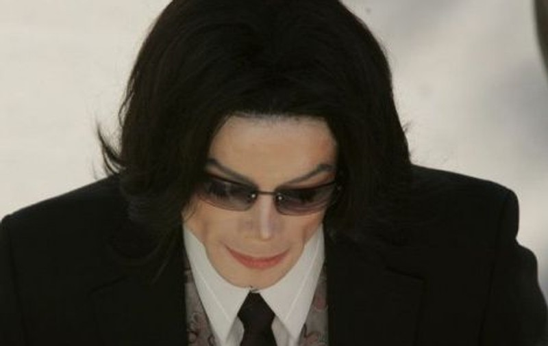 Michael a scris un roman despre drama unui star rock