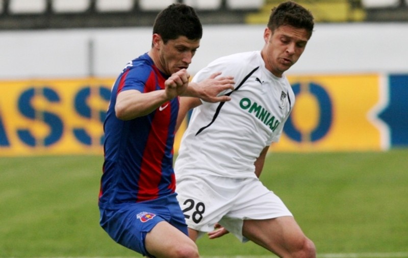 Jucătorii Oţelului din acest sezon au costat de şase ori mai puţin decât a dat Steaua pe Cristi Tănase!