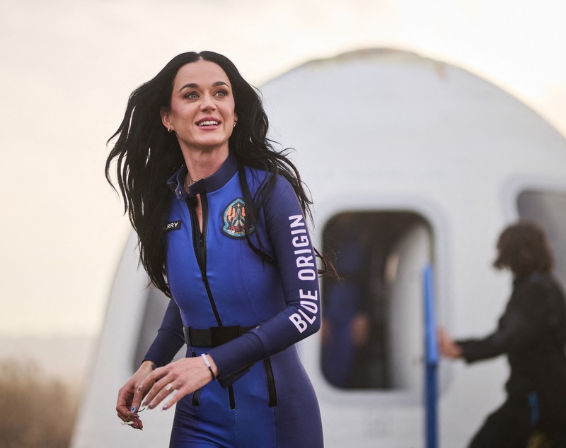 Katy Perry, surprinsă la cină cu un fost premier celebru după despărțirea de Orlando Bloom. Alături de cine a fost fotografiată cântăreața în Canada