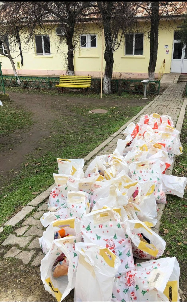 Darurile pe care le-a dus bătrânilor de la azil