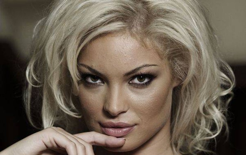 Valentina Pelinel îi dă replica Alinei, soția lui Cristi Borcea! "Nu doresc să se tăvălească de plâns, chit că o face fals sau că simte"
