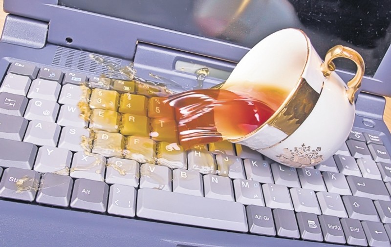 Ştiai că există laptopuri pe care poţi vărsa cafea?