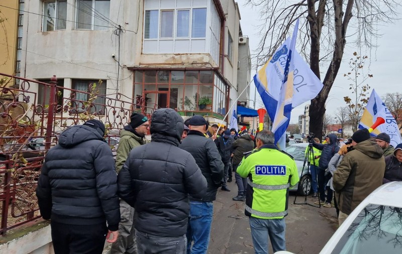 Zeci de poliţişti au protestat la Constanța din cauza programului considerat haotic