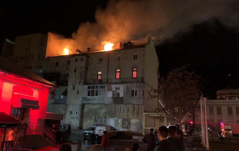 VIDEO&FOTO | Incendiu puternic la Constanța, în zona Miga
