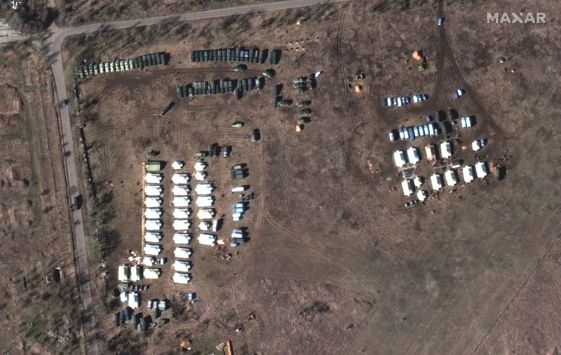 Imaginile din satelit arată că Rusia a adus noi trupe și echipamente militare lângă Ucraina