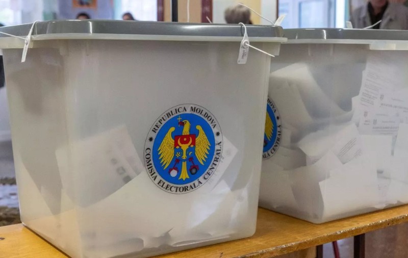 Moldovenii care locuiesc în Rusia au mers la Minsk, Baku şi Chişinău pentru a vota