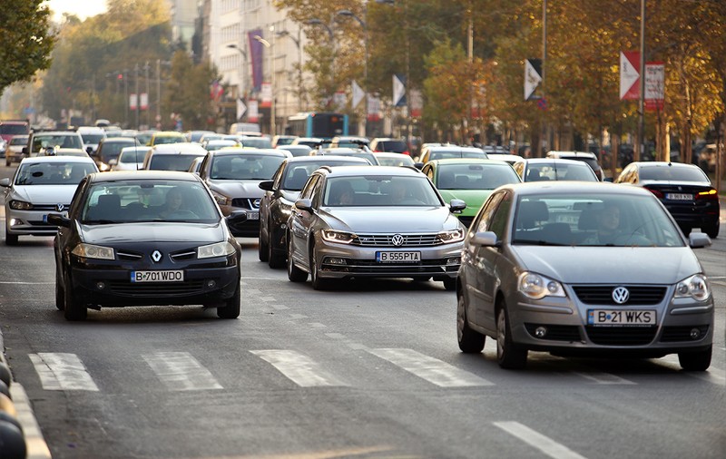 Primăriile vor putea ridica mașinile parcate neregulamentar pe străzile aflate în administrarea Primăriei Capitalei. Care sunt tarifele pentru recuperarea mașinii