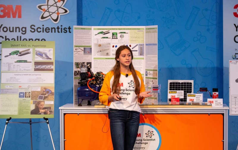 O fată de 13 ani a proiectat o versiune mai bună a Hyperloop, trenul pe care vrea să-l realizeze Elon Musk