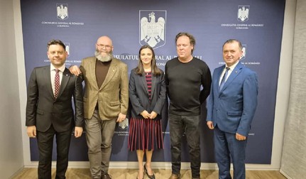 Darko Perić și Charlie Ottley elogiază frumusețile României la IBTM World 2025 - Foto: Facebook/ Consulatul General al României la Barcelona