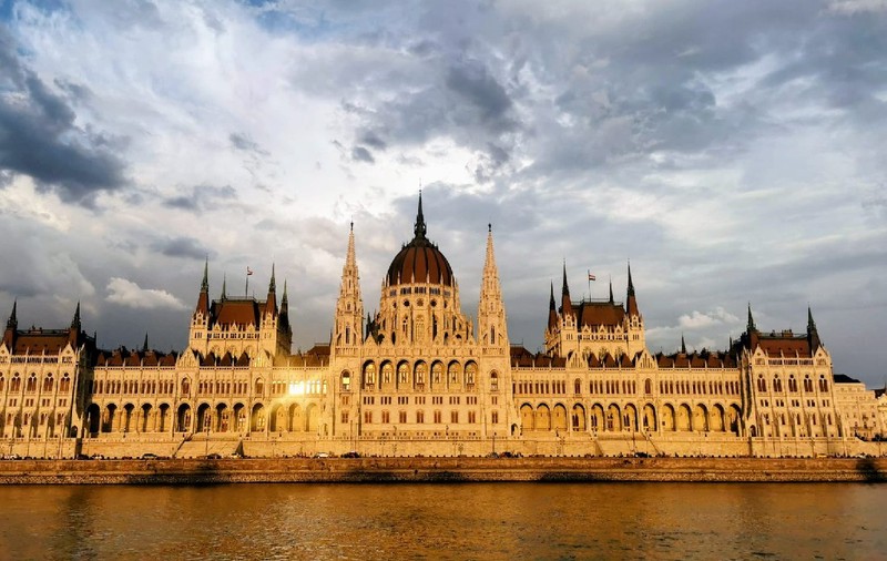Copiii unor români care trăiesc în Budapesta învață la școală despre „Transilvania, pământ unguresc”
