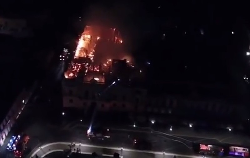 Incendiul de la Palatul Episopal din Oradea, filmat cu drona - VIDEO