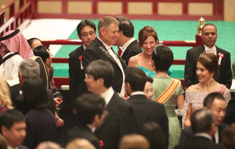 Imagini cu președintele Klaus Iohannis şi soţia sa, Carmen, la Banchetul Imperial din Japonia