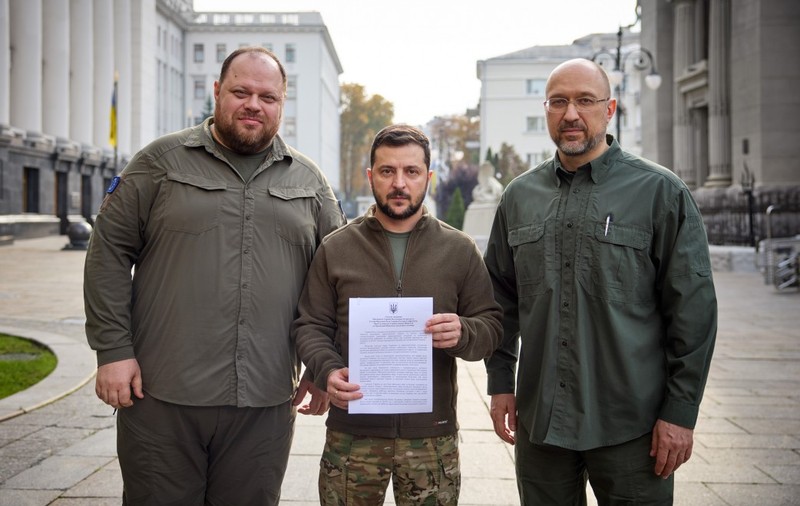 Ucraina depune oficial cererea de aderare la NATO, „în procedură accelerată”, drept răspuns la anexarea ilegală