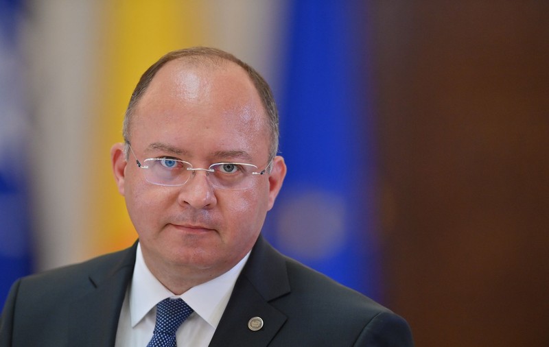 Unde se ascunde ministrul Aurescu? Surse din MAE despre cum ne-a surprins Viena 