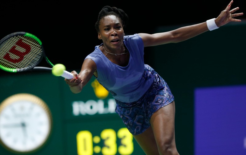Venus Williams o învinge pe Muguruza și se califică în semifinalele Turneului Campioanelor 2017