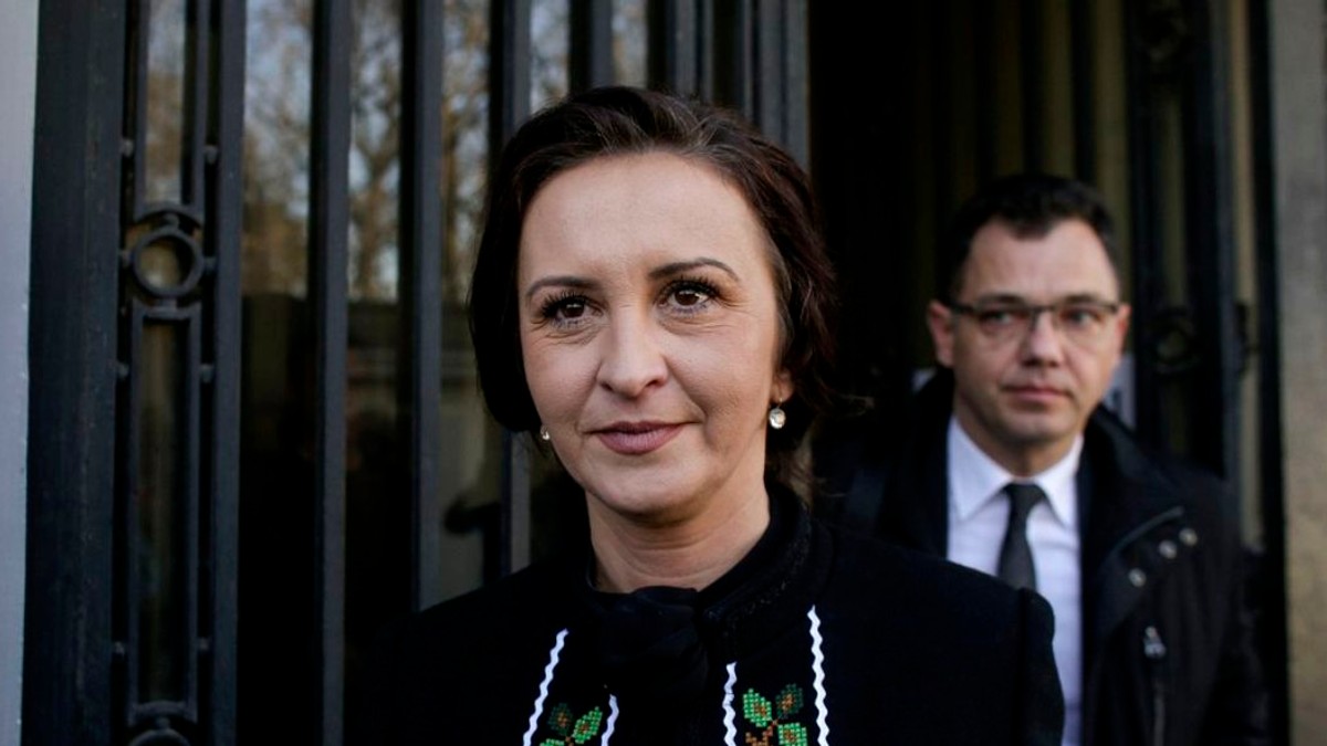 Ministrul pentru Românii de Pretutindeni pleacă de urgență în Cehia