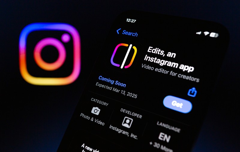 Facebook și Instagram încearcă să „mituiască” creatorii de conținut de pe TikTok ca să se alăture platformelor Meta. Ce sumă de bani li se promite