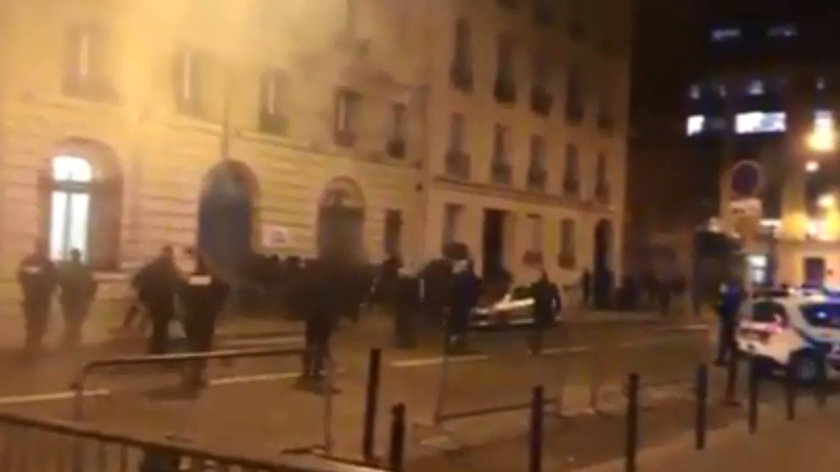 Scandal în noapte în fața hotelului din Paris în care s-au cazat cei de la Real Madrid!