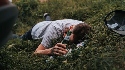 dependenta-alcool-tanar