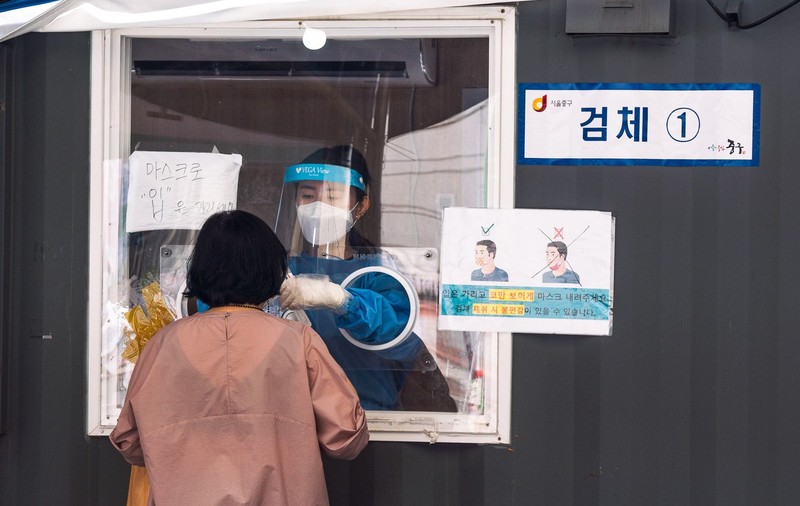 Număr-record de noi contaminări cu COVID în Coreea de Sud și Thailanda