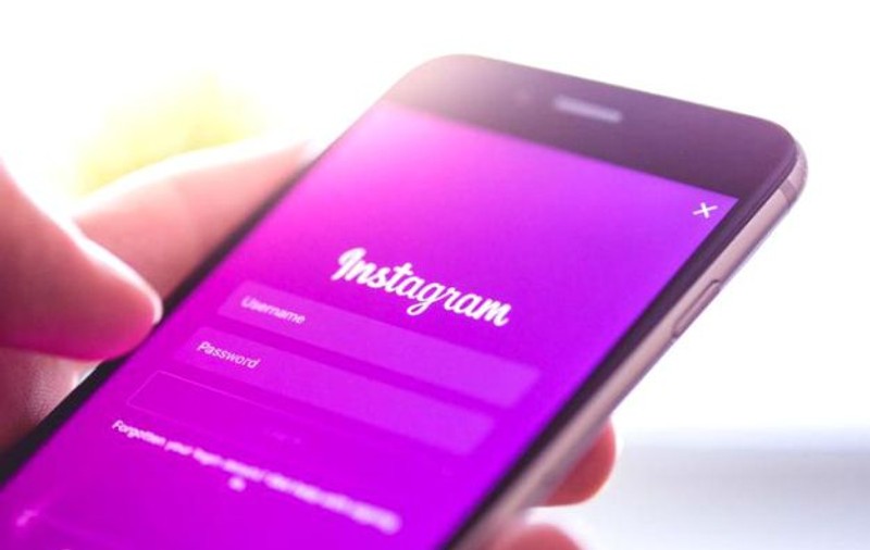 Utilizatorii Instagram vor putea să raporteze postările despre care cred că au informații false