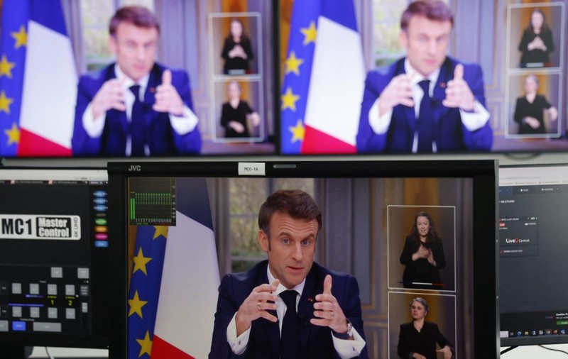 Macron nu dă deloc înapoi în scandalul creșterii vârstei de pensionare: vrea ca reforma să fie pusă în aplicare până la finalul anului
