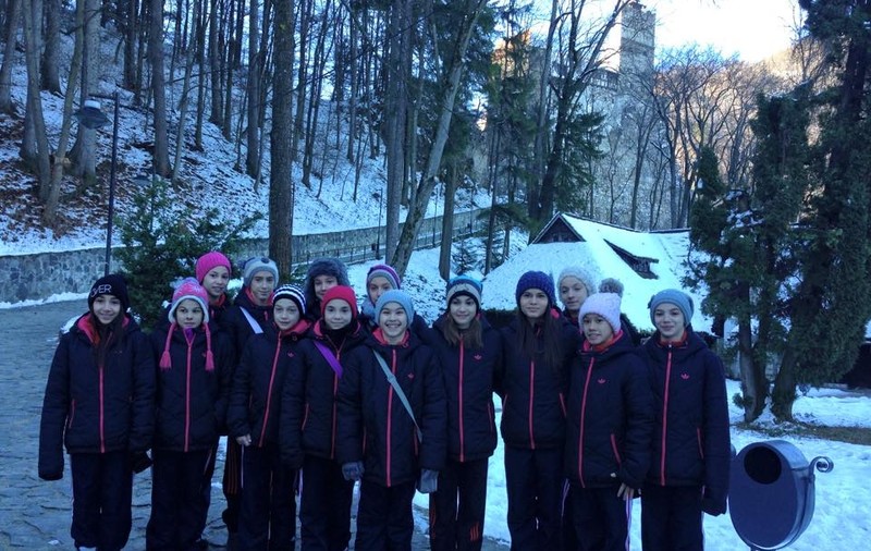 Gimnastele din lotul olimpic au vizitat Castelul Bran! Fetele nu se tem de Dracula!