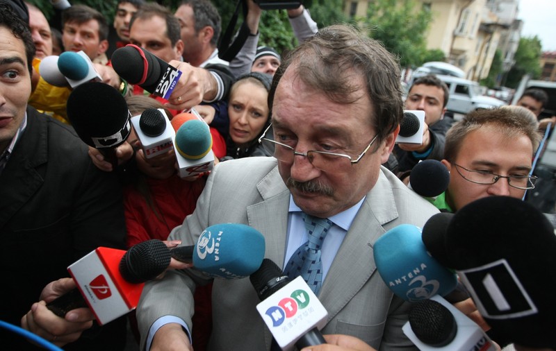 Mircea Băsescu NU LE-A DAT NICI O DECLARAŢIE ANCHETATORILOR! Uite ce spune avocatul lui