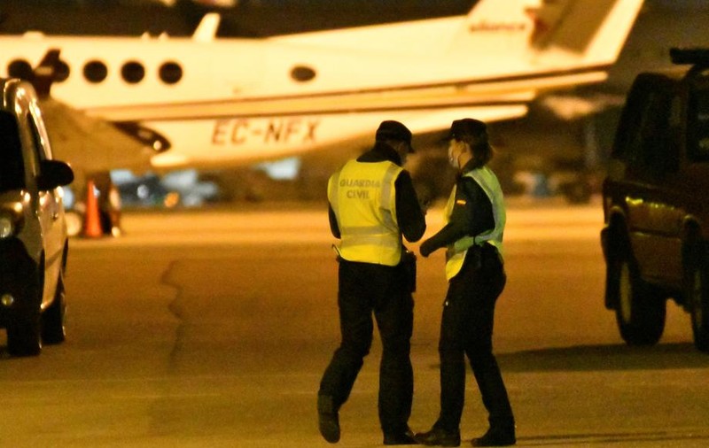 Un avion marocan a aterizat în Palma de Mallorca, după ce un pasager a acuzat stare de rău. Mai multe persoane au profitat și au fugit