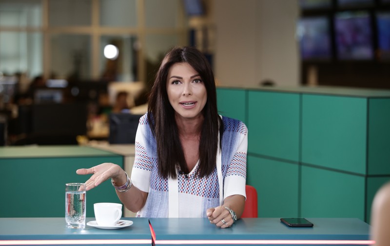 Ilinca Vandici gătește în gașcă: “Suntem patru femei în bucătărie: eu, mama, sora, soacra. Povestim, râdem, glumim. Poate de aceea mâncarea iese așa gustoasă”