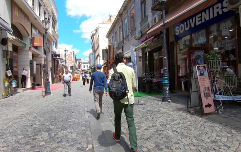 Primăria Capitalei va demola două clădiri de pe strada Lipscani, apoi le va construi de la zero