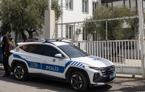 11 elevi răniți într-un atac armat lângă o școală din Turcia. Suspectul de 15 ani, părinții și bunicul lui au fost reținuți. Imagine cu caracter ilustrativ. Sursă foto: Getty Images