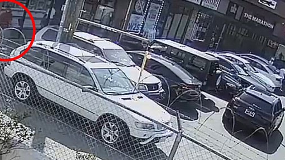 Momentul în care rapper-ul Nipsey Hussle a fost împușcat mortal