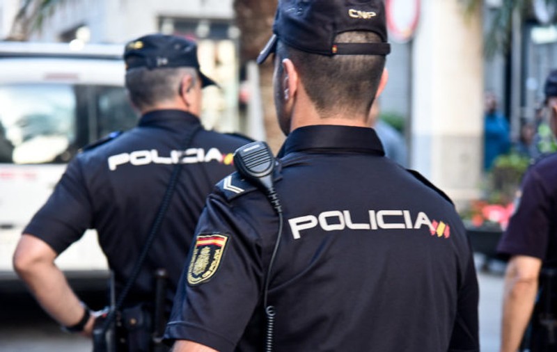 Un român de 23 de ani din Spania și-a tranșat fosta iubită, apoi a aruncat bucăți din cadavru prin oraș