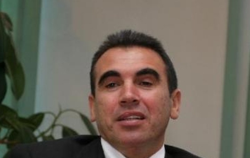 Penescu în cătuşe