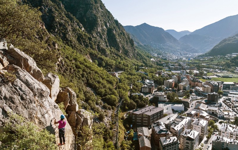 Țara din Europa care încearcă să-i convingă pe turiști să petreacă vacanțe mai lungi: majoritatea o vizitează doar pentru o zi
