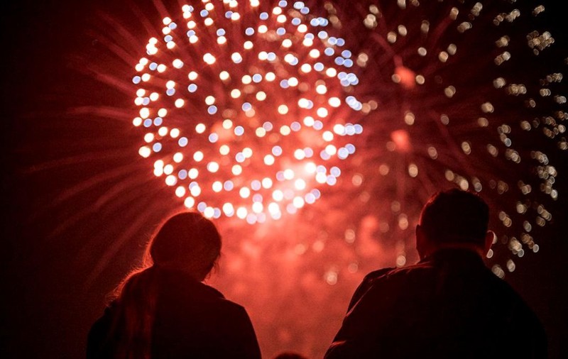 10 români au petrecut noaptea de Înviere cu focuri de artificii, în Belgia
