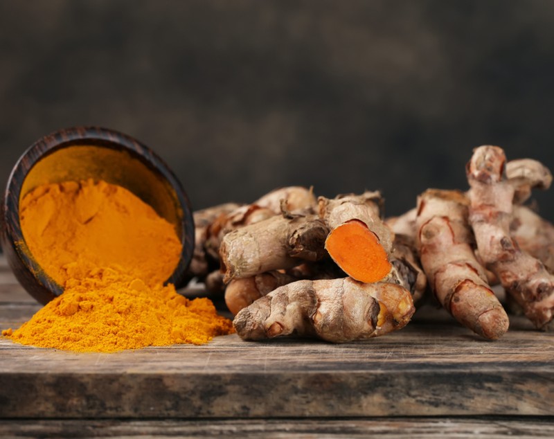 Turmeric sau curcuma - care este diferența. Ce beneficii au condimentele