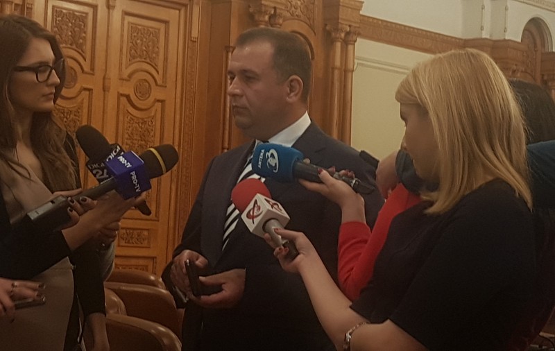 Aviz negativ al deputaţilor jurişti, pe legile de construire a trei noi autostrăzi. Halici (PSD): "Nu mai are cine construi fizic, adică nu mai sunt muncitori"