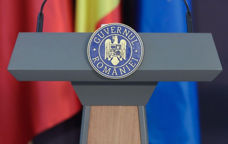 Peste jumătate dintre români cer un nou Guvern, iar 40% vor alegeri anticipate pentru a opri criza politică