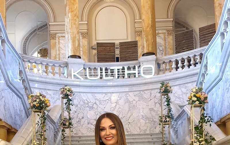 Anca Țurcașiu, apariție spectaculoasă. Actrița a atras toate privirile într-o rochie mulată
