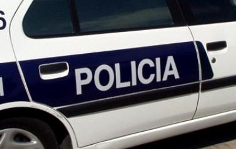 O polițistă și-a făcut fotografii în sânii goi în timp ce se afla în timpul serviciului